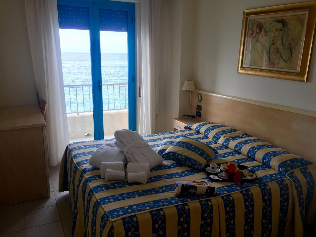 Sea Palace Hotel Fuscaldo Esterno foto